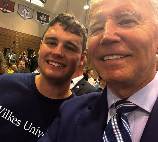 Gabriel Sawarynski ’25, pharmacy with President Biden